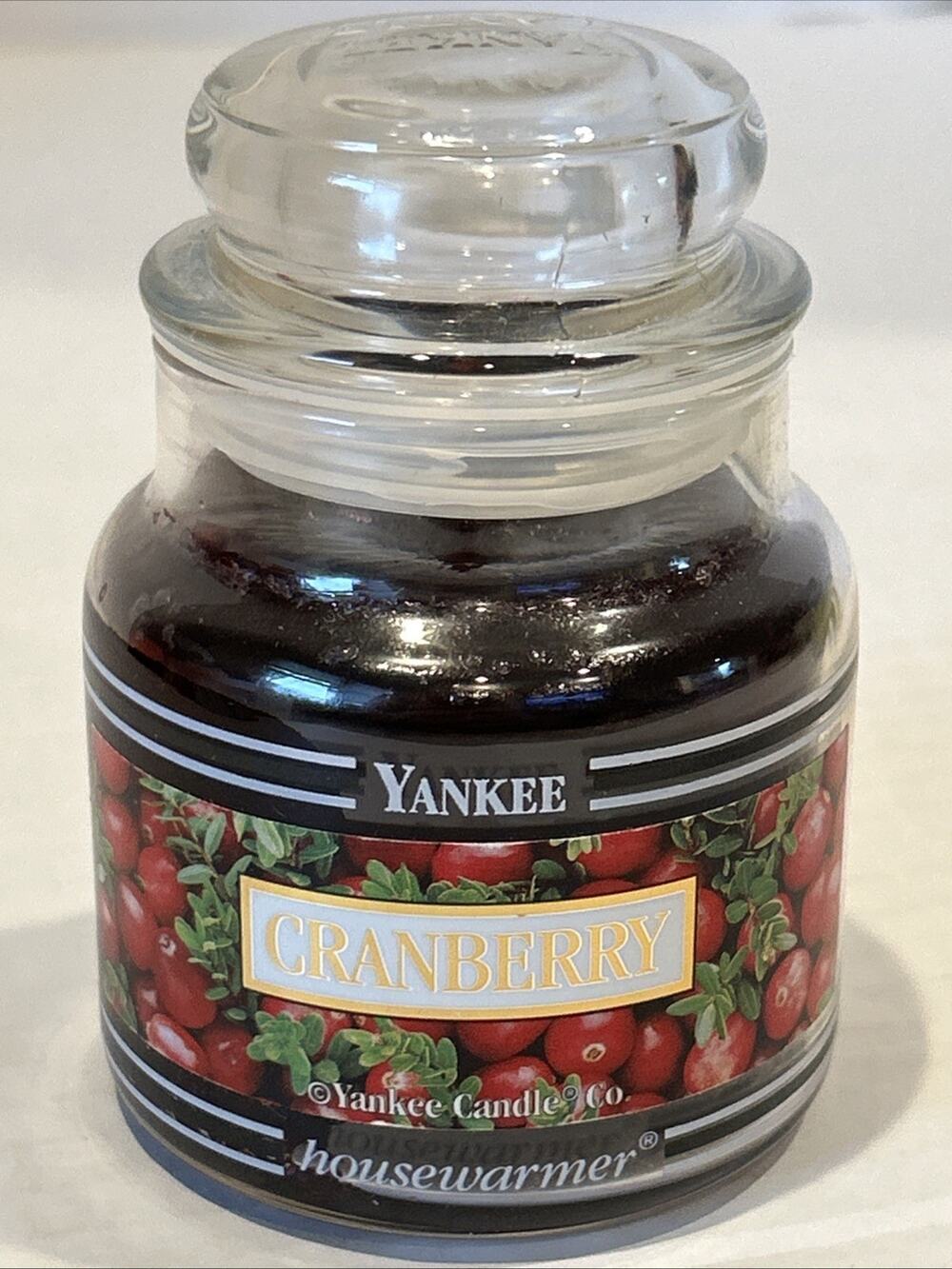 New Cranberry Yankee Candle Small 3.7 Oz 25-40 Hour Burn Time